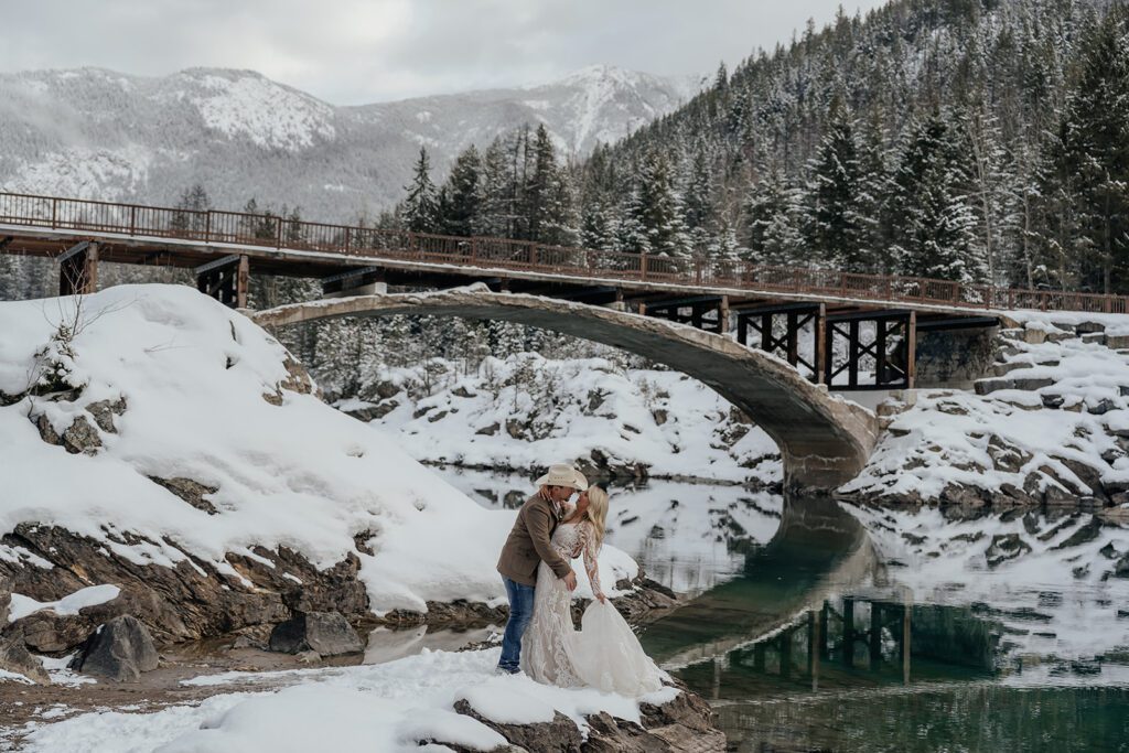 Northwest Montana winter elopement photographed by Sydney Breann Photography