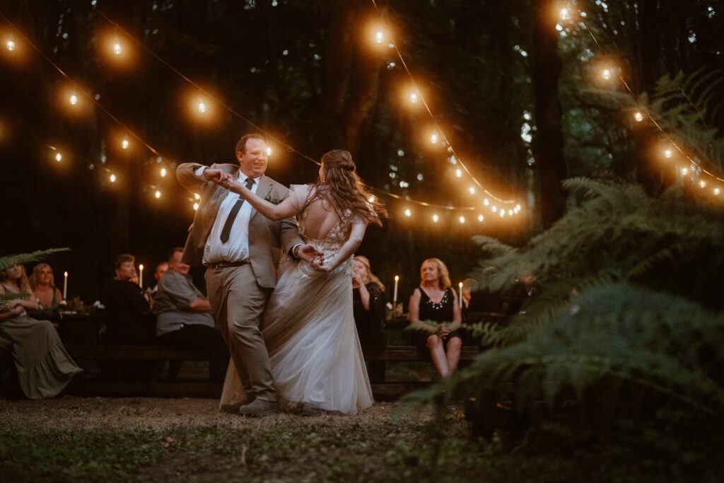 An intimate first dance beneath the pines of Northern Washington