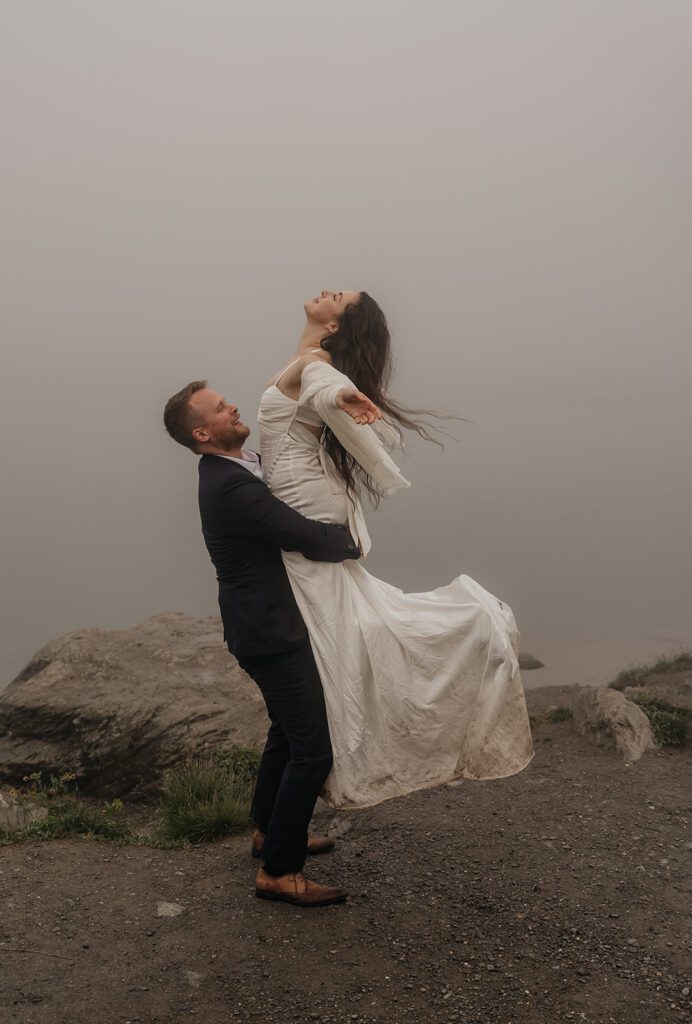 foggy wedding day photos at Hatcher Pass