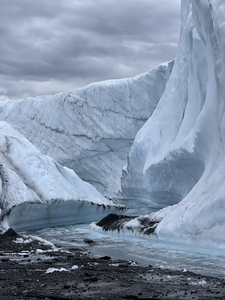Planning an adventurous elopement in Alaska